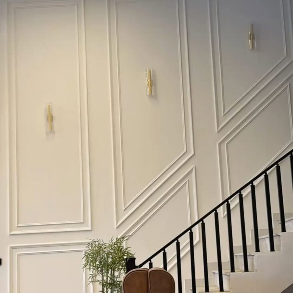 staircase wall wainscoting
